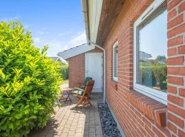 Lovely Holiday Home Near Beach And Nature, hotel i Karrebæksminde