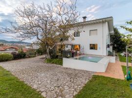 Casa La Quinta, hotel v destinaci Colindres