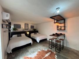 Viesnīca Apartment #4 for 4 Central-WiFi-consulate pilsētā Matamorosa