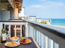 Goseong Araenmaru Pension