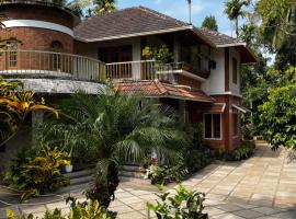 Avocado Orchards - Home Stay, Hotel in Kenichira