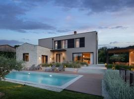 Villa Nija, hotel u gradu Marasi