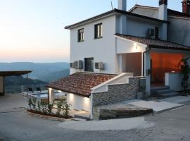 Domus in Monte, hotel din Kaldir