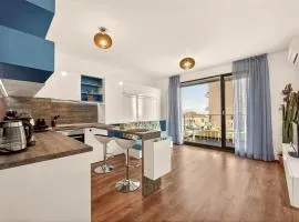 Didi`s Stylish Studio - Seaview & Pool Backyard