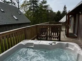 Lord Galloway 32 with Hot Tub