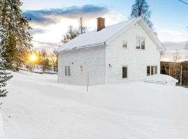 A Cozy Nordic Home, hotel in Ålset
