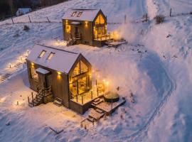 Oko na Sowie, hotel i Lutomia