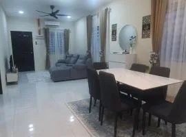 REZEKI MUEZZA 3BR2B Cozy Homestay