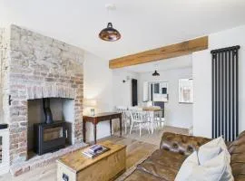 Chester Cottage - Charming cottage with log burner