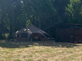 Le Fleur Sauvage, hotel em Chenay