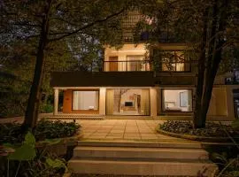 Riverside Private Pool Villa in Kochi - Ohstayz Whispering Grove