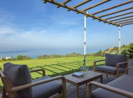 Moradia Milú frente à praia, hotel v mestu Colares