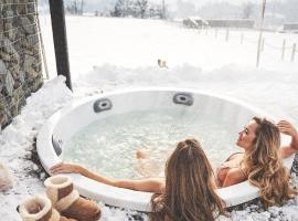 Sense Resort, hotel em Maruszyna