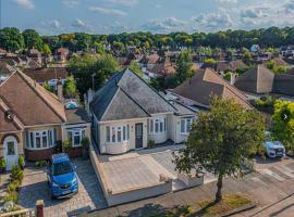 Stunning home in Leigh Sleeps 5 - Pass the Keys, hotel em Hockley