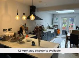Luxurious Shared Home - Self Check-In, Free Street Parking