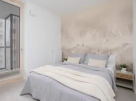 Studio Chmielna Duo in the Centre of Warsaw near Varso Tower with Parking by Noclegi Renters