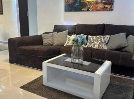 Cozy Santo Domingo Apartment in San Isidro, Hotel in Juan López