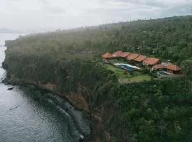 Seraya Cove Estate managed by Manara