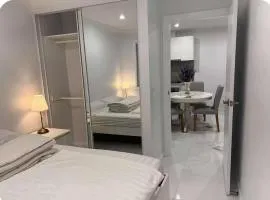 Modern 1 or 2-Bedroom Granny Flat Near Parramatta CBD