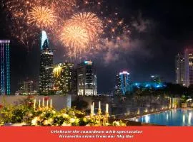 Happy Life Grand Hotel & Rooftop Skybar