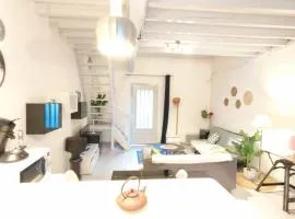 Cosy Acacia T2 - Centre - Place du Forail - Parking gratuit dans la rue