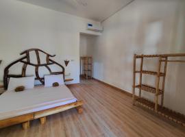 Cholo bungalow's, hotel in Jambiani