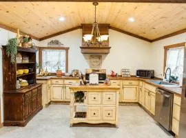 Villa Serena - with Hidden Bar & Lounge