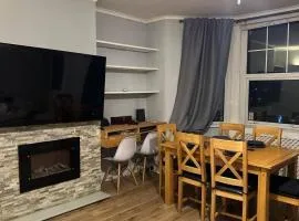 Bright Open-Plan Apartment in Welling, South East London