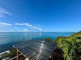 A little piece of HEAVEN Bright & Airy Views, hotel i Lajas