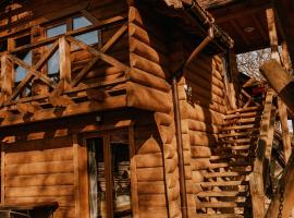 Apartament Sosnowy Domek Piętro Zator Graboszyce, hotel u gradu Graboszyce