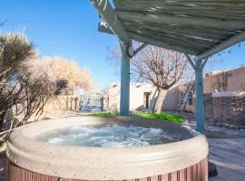 Buffalo Escape-Private Hot Tub in serene Corrales!