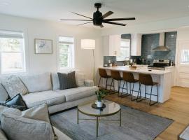 “Ivory Inn” - Cozy Modern Stay w/ Hot Tub - LEX, hotel v destinaci Warrenton