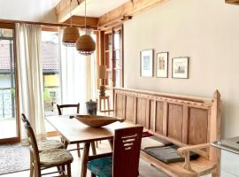 Maisonette in Kuchl, Pure nature, hotel in Kuchl