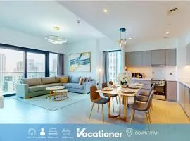 Vacationer I Luxury 2 Bedroom I Burj Khalifa View I Downtown I Free Gym, Pool, Parking & Wi-Fi