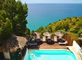 Villa Giulia con piscina vista mare, hotel i Sperlonga