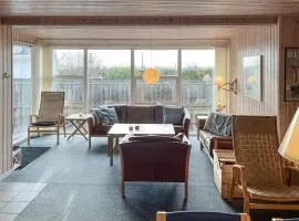 Beautiful Home In Ebeltoft With Sauna
