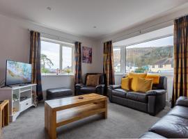 SHELTER STONE - Cottage in the heart of the Lakes, hotel di Keswick
