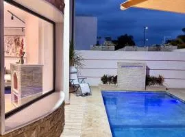 Villa 1 prestige with Pool & Private Guests Suites