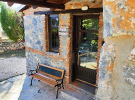Nest Suite, hotell i Palaiós Ájos Athanásios
