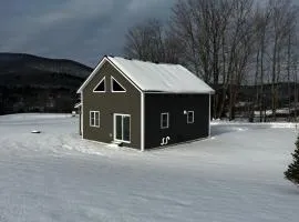 Sugar House Cottage close to Smugglers Notch