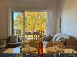 T2, 50 m beach, balcony with sea view, Hotel in La Teste-de-Buch