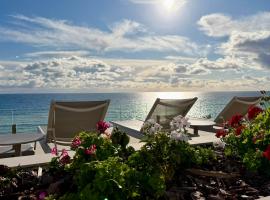 Perla Marina, отель в городе Нерха