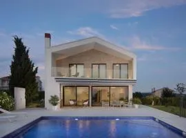 Villa Mariva for 8 persons near Porec with 44 m2 heated pool, sea view, fitness & kids playground