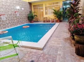 Segundo piso 202, balc&oacute;n vista piscina Iquitos, serviced apartment in Iquitos