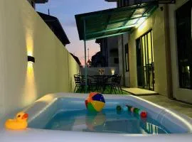 New Cozy Semi-D In Banting, Pantai Morib - Nearby Tanjung Sepat