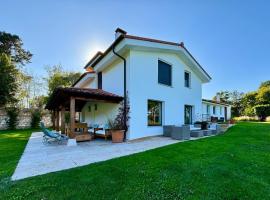 Maravillosa casa entre el Mar y la Montaña, hotel i Ardines