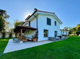 Maravillosa casa entre el Mar y la Montaña