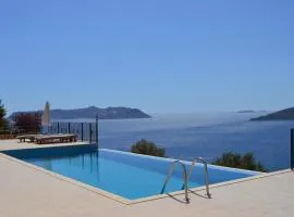 Carpici Kas, Luxury 3 Bed, 3 Bath, Duplex Apartment