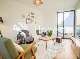 Charme & lumière duplex au bourg de Gestel、Gestelのホテル