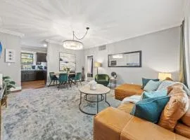 French-Garden Courtyard Retreat in Dallas